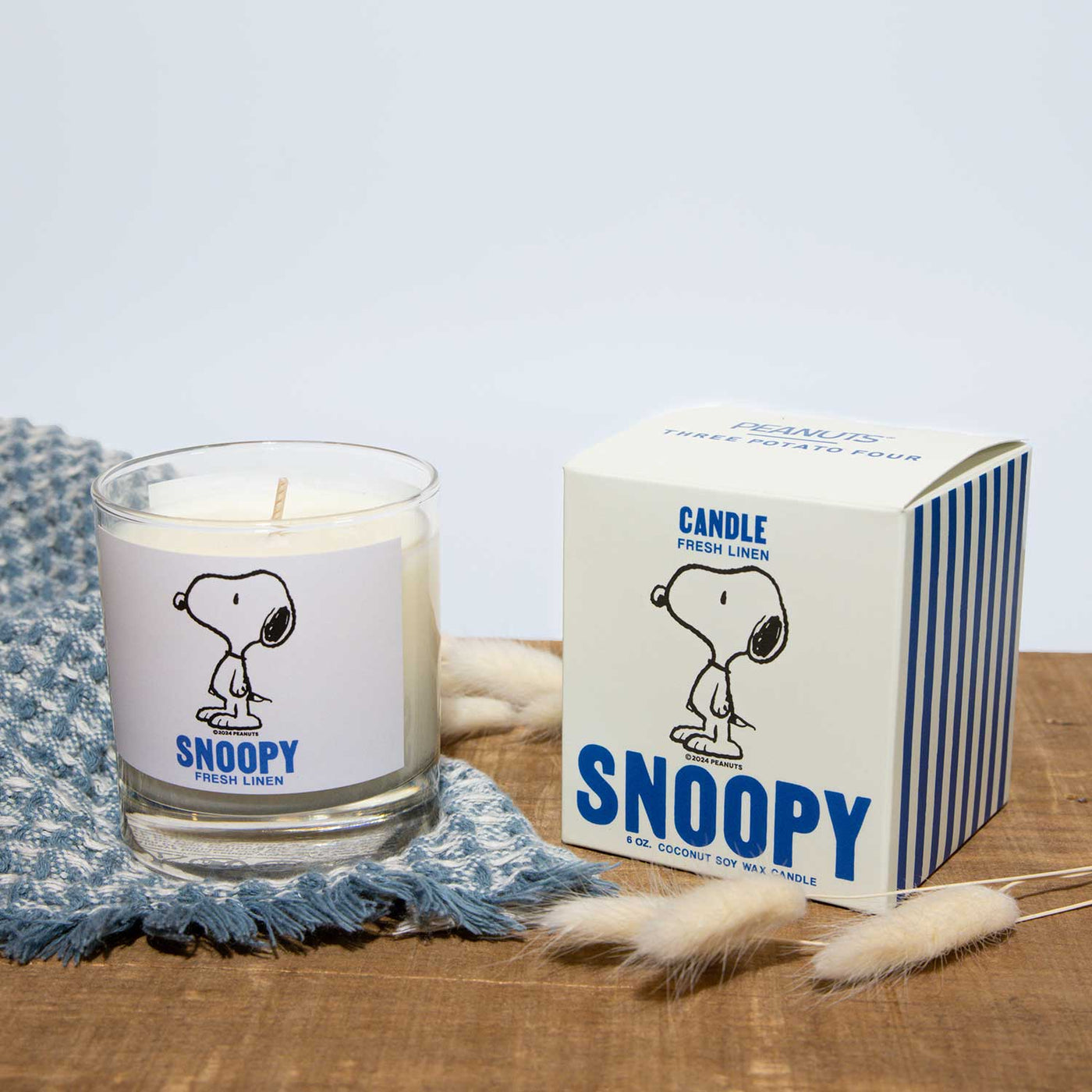 Peanuts Classic Snoopy Candle - Fresh Linen