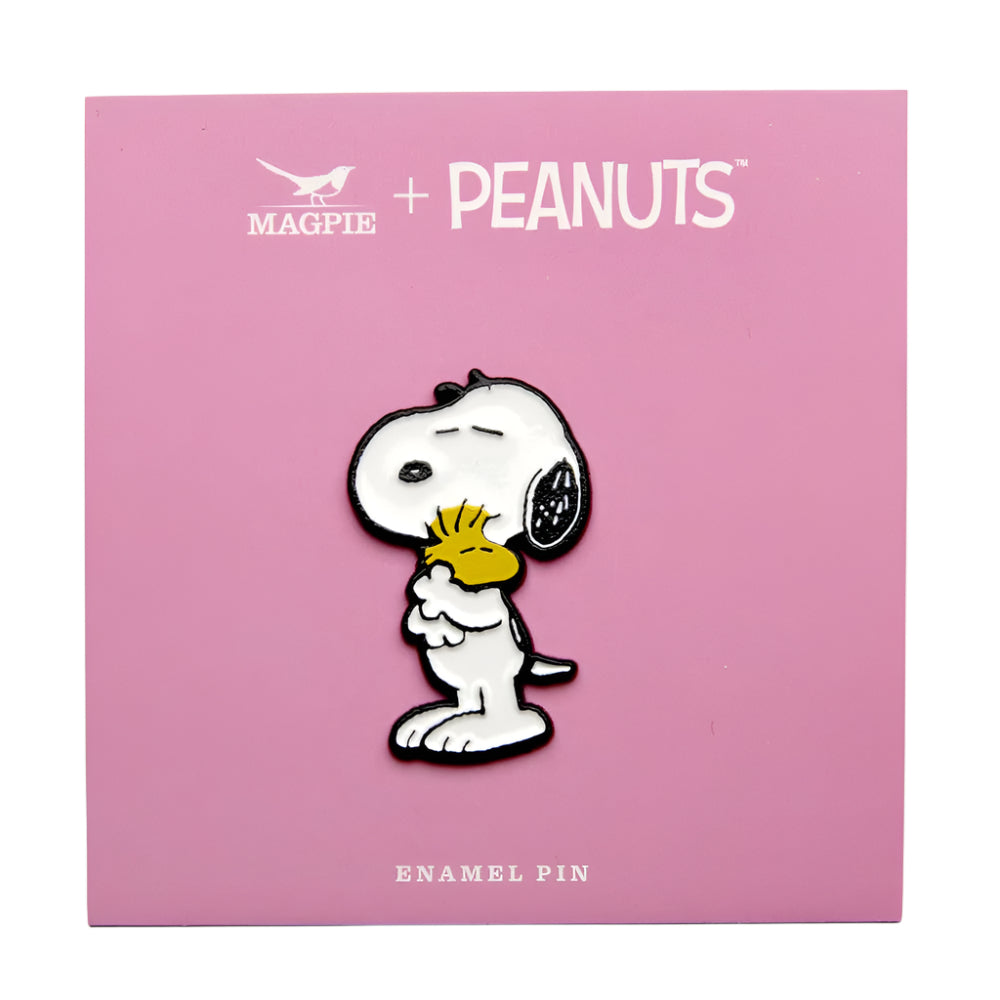 Peanuts Snoopy Give Hugs Pin