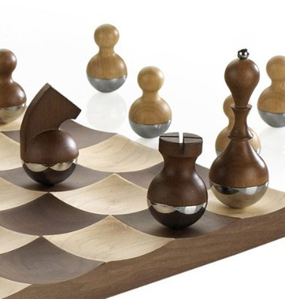 Umbra Wobble Chess Set