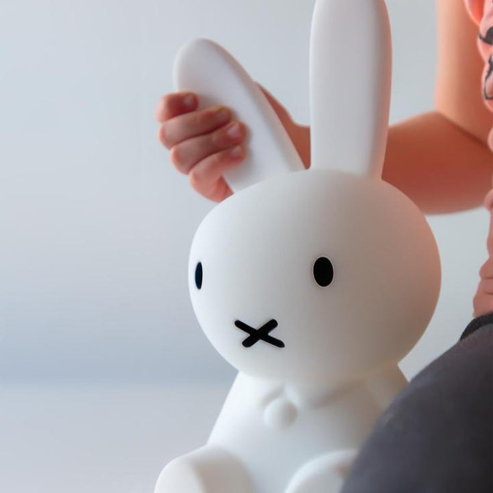 完璧すぎるが故三度も Miffy First Light LED Lamp White Silicon Mr Maria | zillymonkey その他